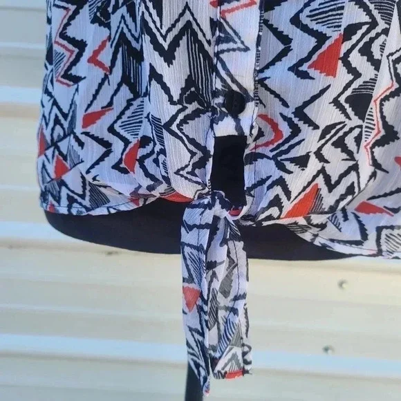 By & By Women's Size L Black Red Sheer Blouse Cold Shoulder Waist Tie 3/4 Sleeve - Picture 5 of 11